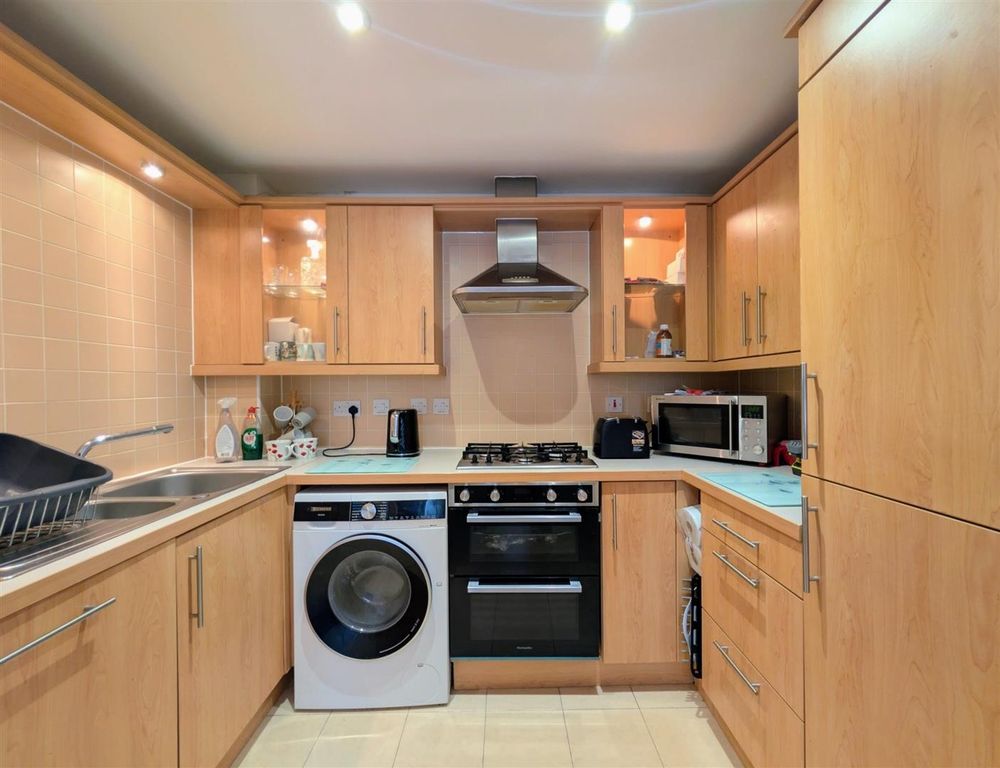 Property photo 3 of 12