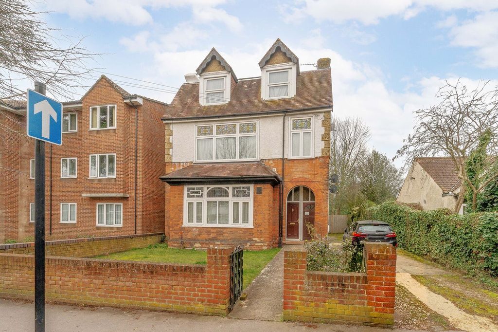 Property photo 1 of 8