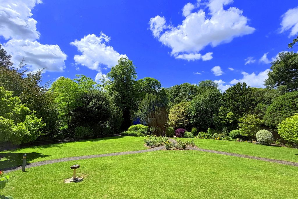 Property photo 2 of 14