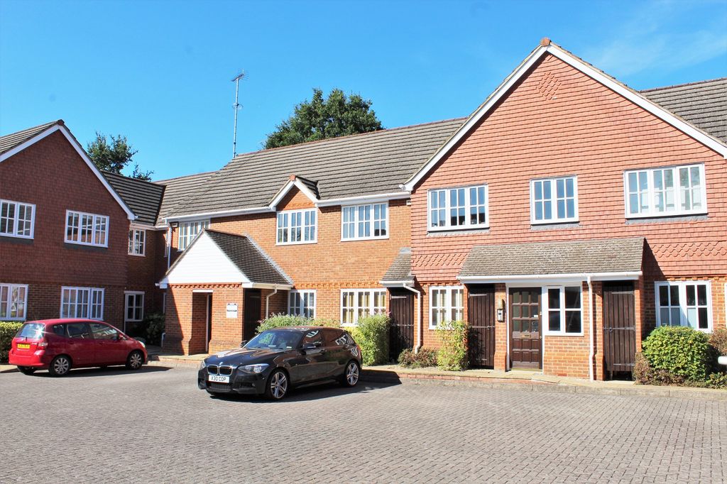 Property photo 1 of 6