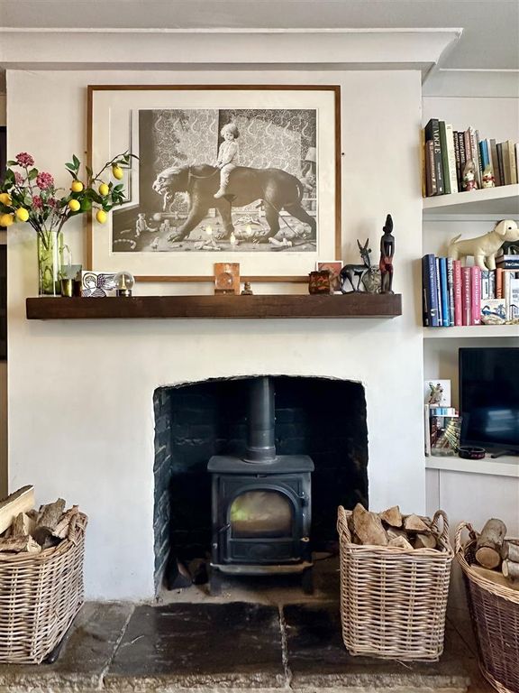 Property photo 3 of 25