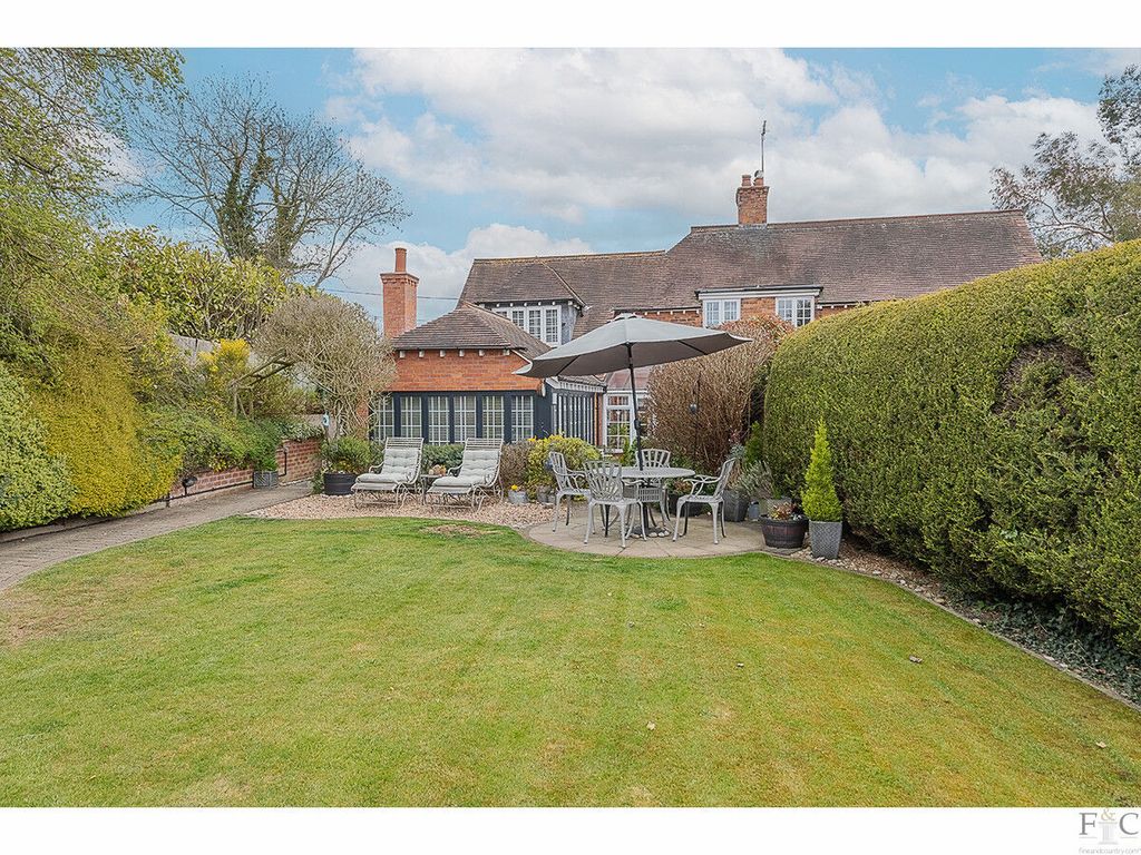 Property photo 3 of 35