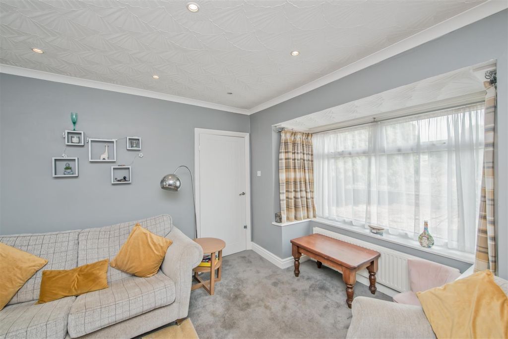 Property photo 2 of 26 Living Room: