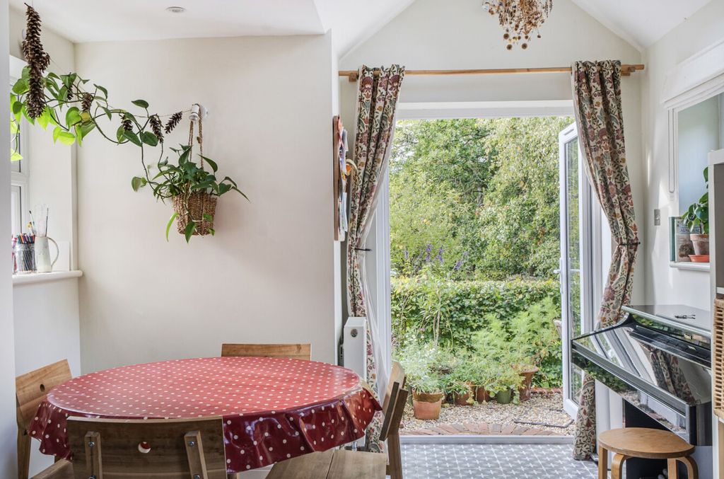 Property photo 3 of 29