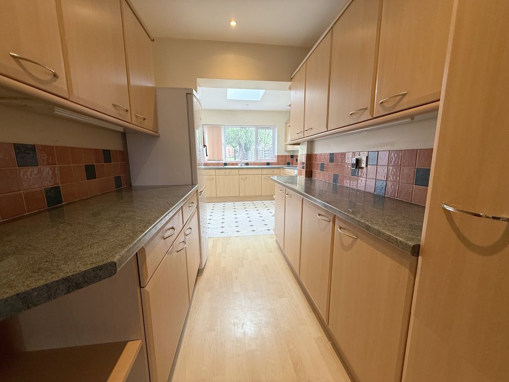 Property photo 3 of 16 Kitchen