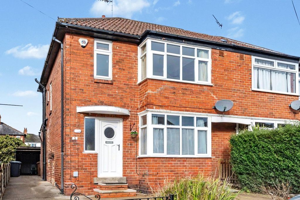 Property photo 1 of 17 Front