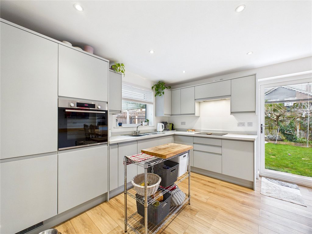 Property photo 2 of 24 Picture No. 10