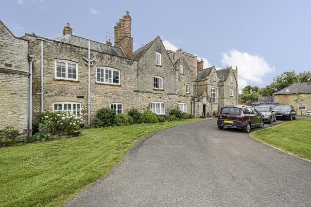 Property photo 1 of 15 External View