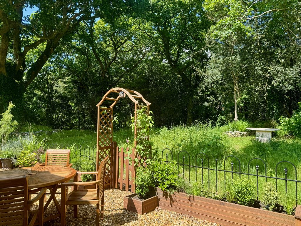 Property photo 3 of 25 Garden