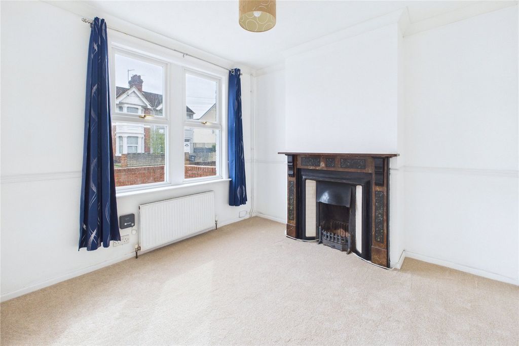 Property photo 2 of 17 Picture No. 05