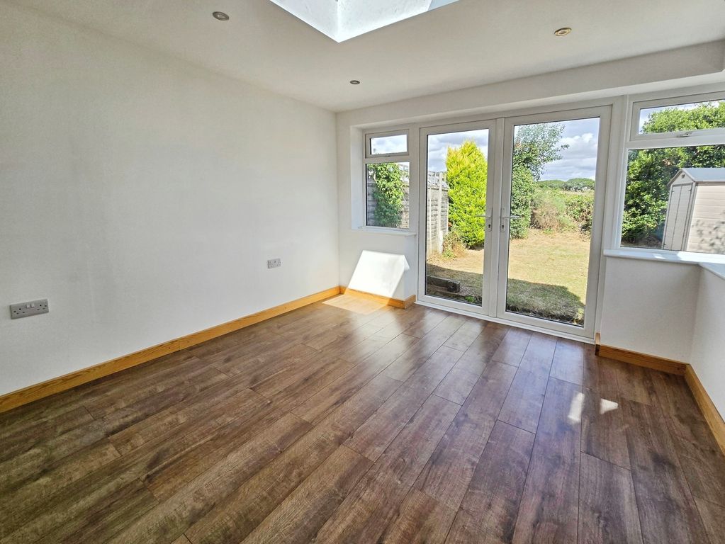 Property photo 2 of 13 Dining Room