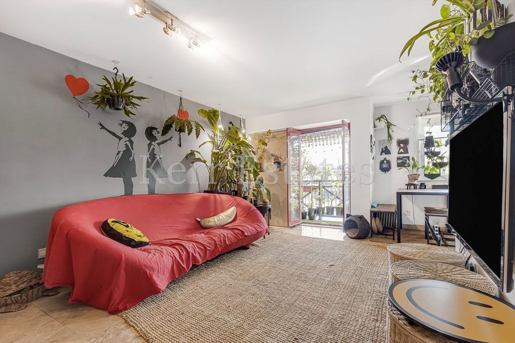 Property photo 2 of 14 Photo 9