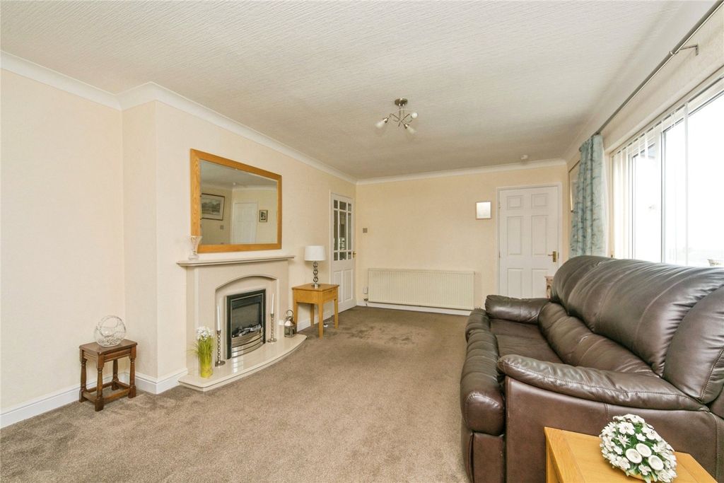 Property photo 3 of 19 Picture No. 20