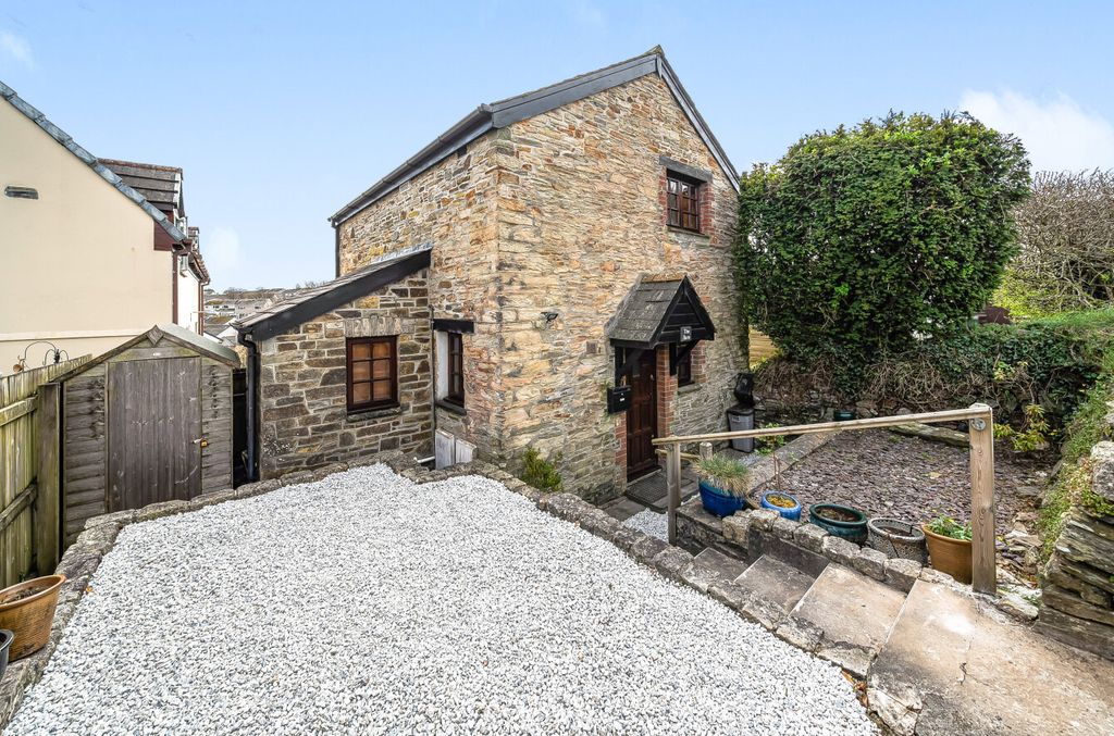 Property photo 1 of 16 1 - Main