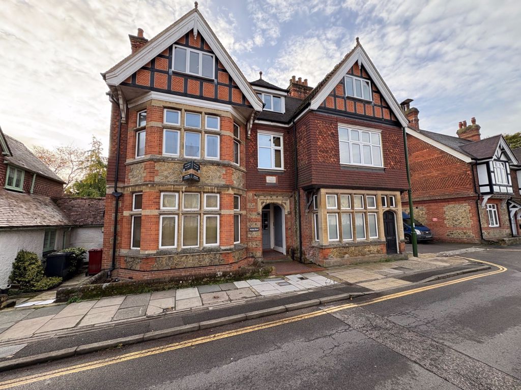 Property photo 1 of 7 Photo 5