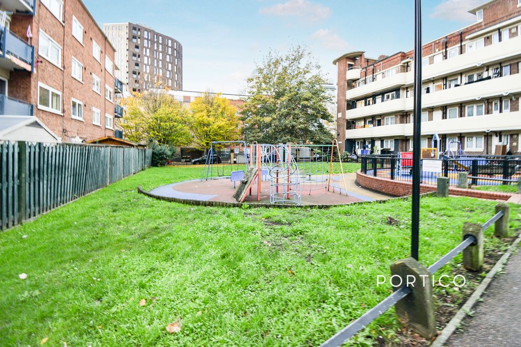 Property photo 2 of 14 Photo