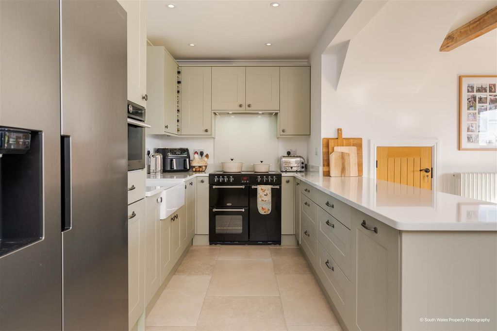 Property photo 3 of 21 20.Jpg