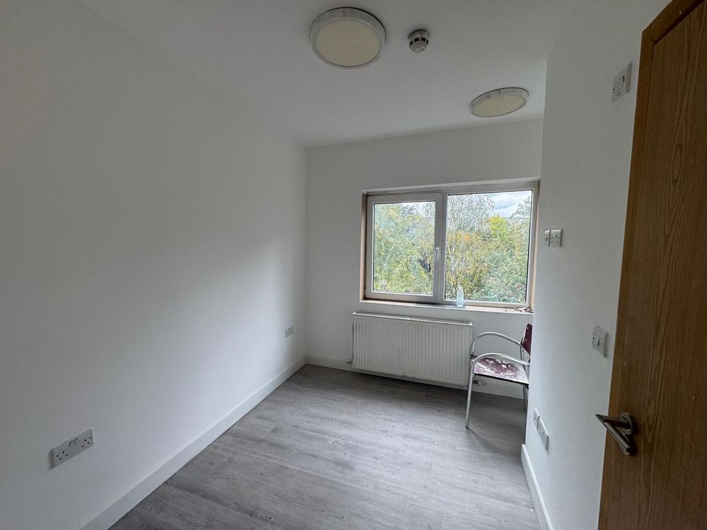 Property photo 3 of 3