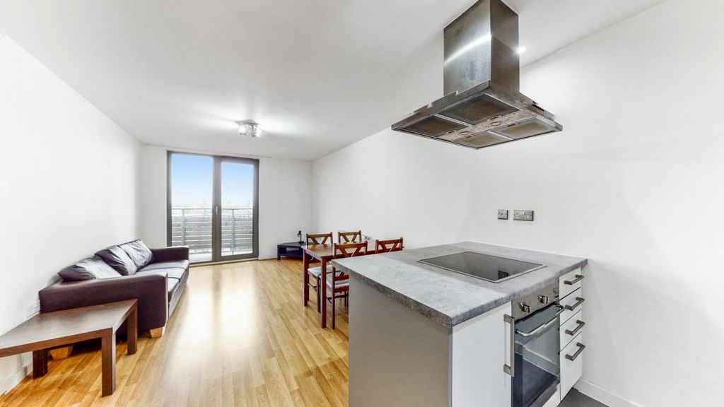 Property photo 2 of 8 1477152