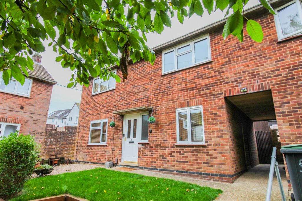 Property photo 1 of 14 Front