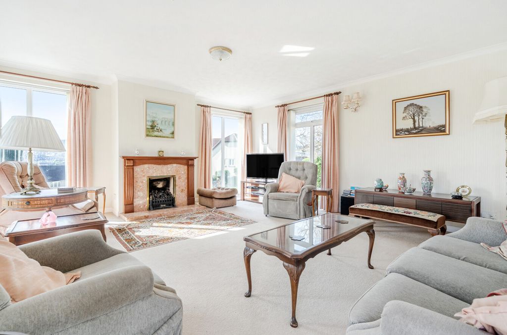 Property photo 2 of 22 1439784-12-69d53A...