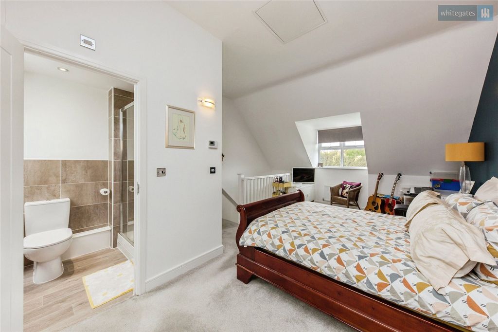 Property photo 3 of 20 Picture No. 17