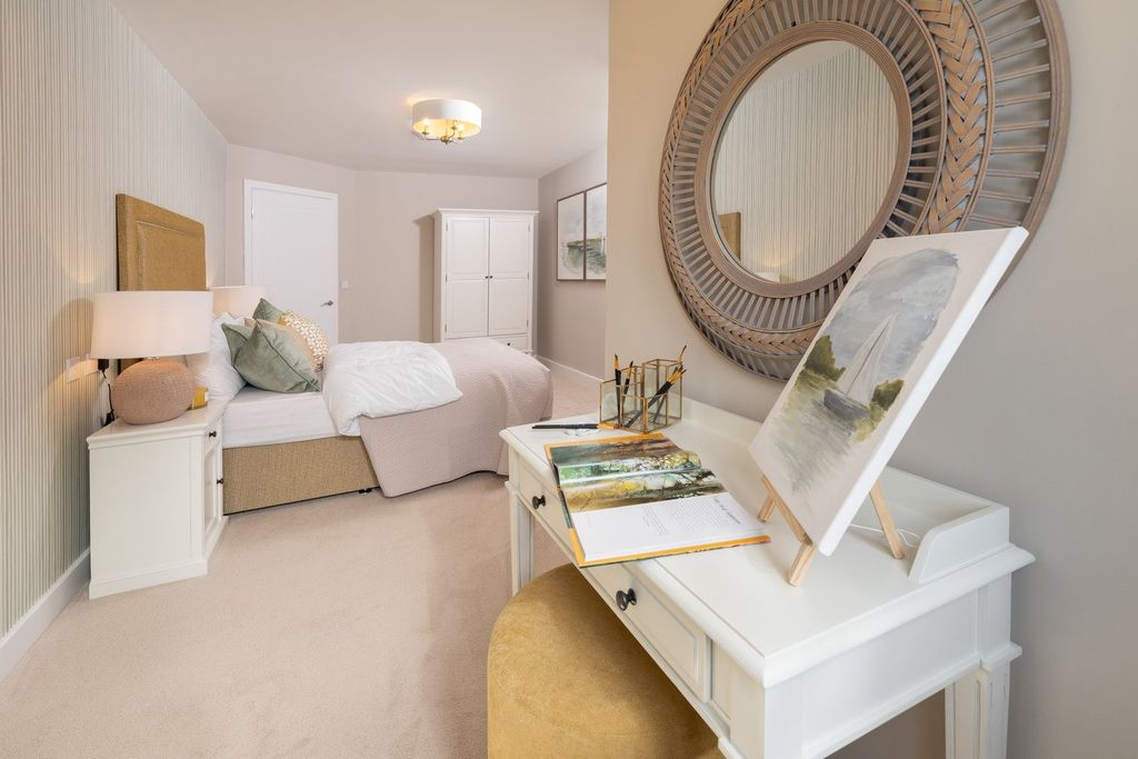 Property photo 2 of 13 Show Home Walk-In Wardrobe