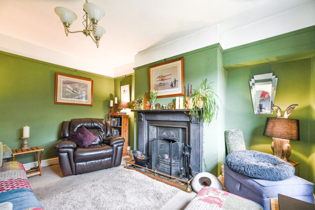 Property photo 2 of 14