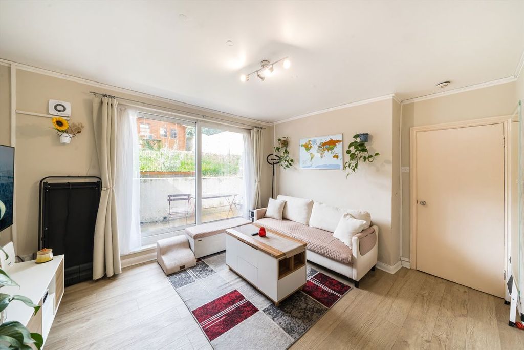 Property photo 3 of 5