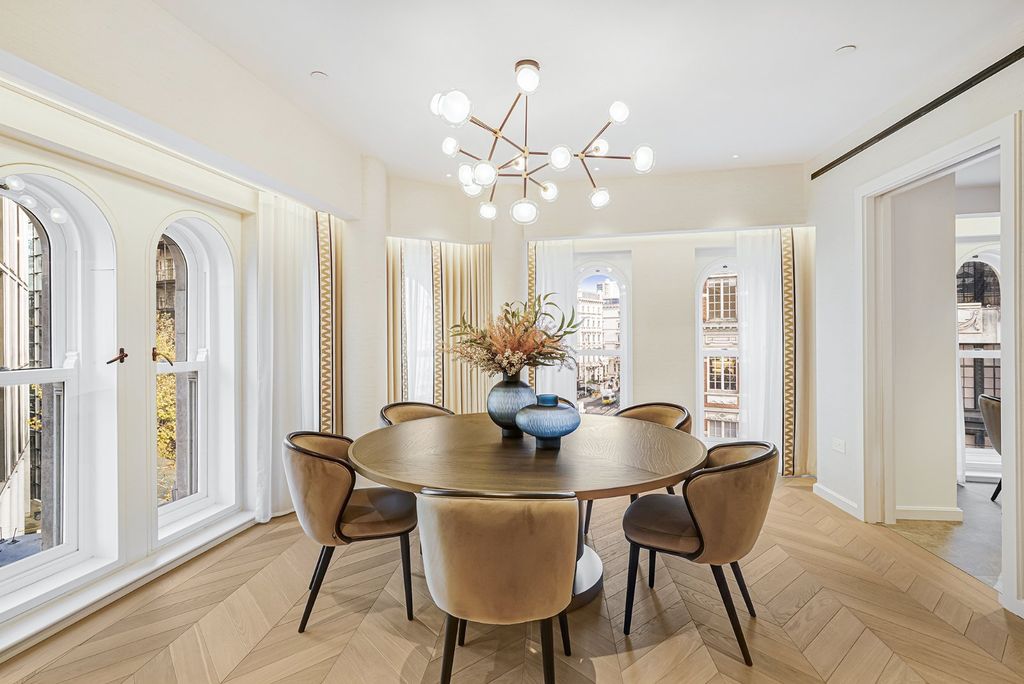 Property photo 2 of 20 Dining Room