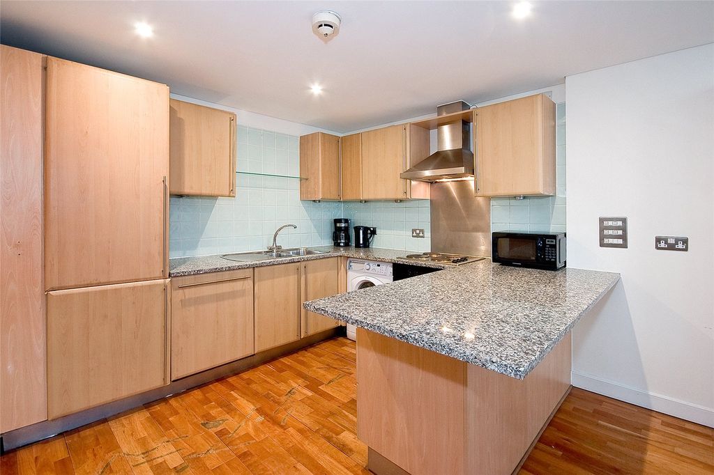 Property photo 3 of 14 Picture No. 21