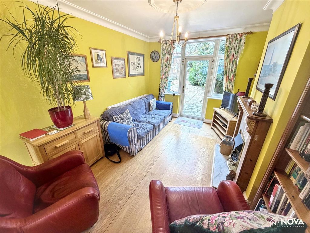 Property photo 2 of 16 Img_9209.Jpg