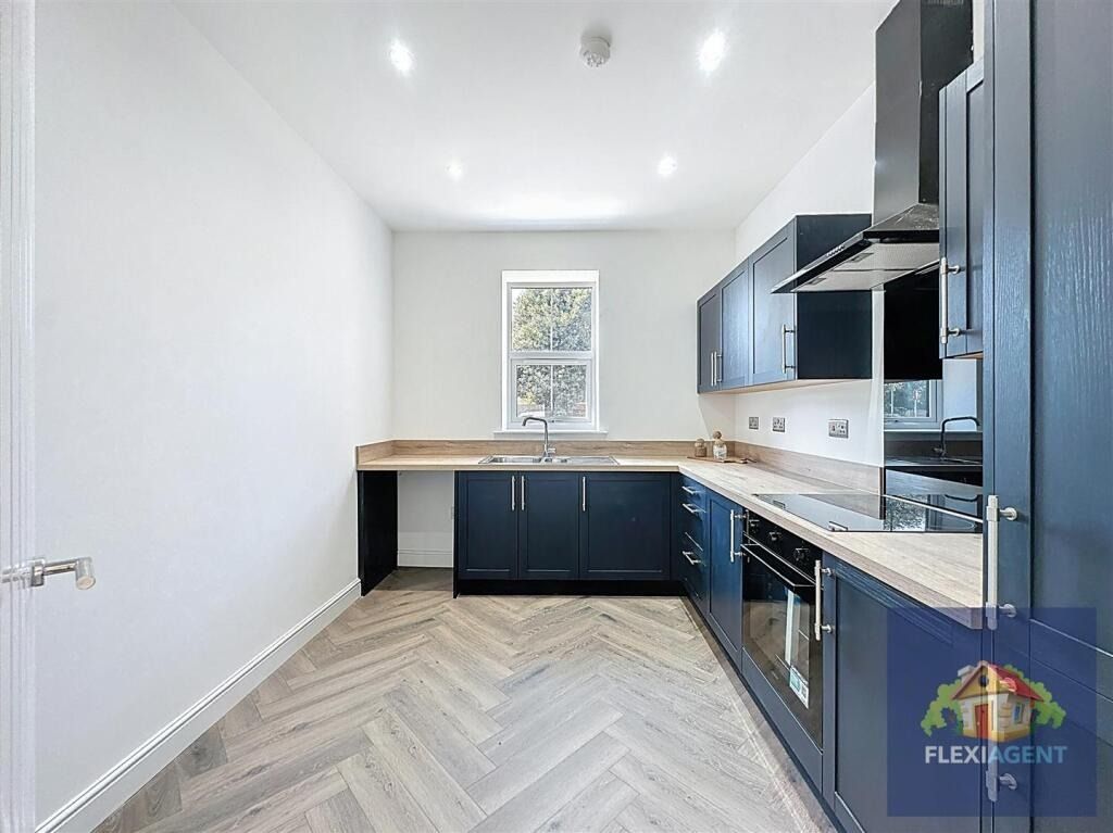 Property photo 3 of 31 4309577