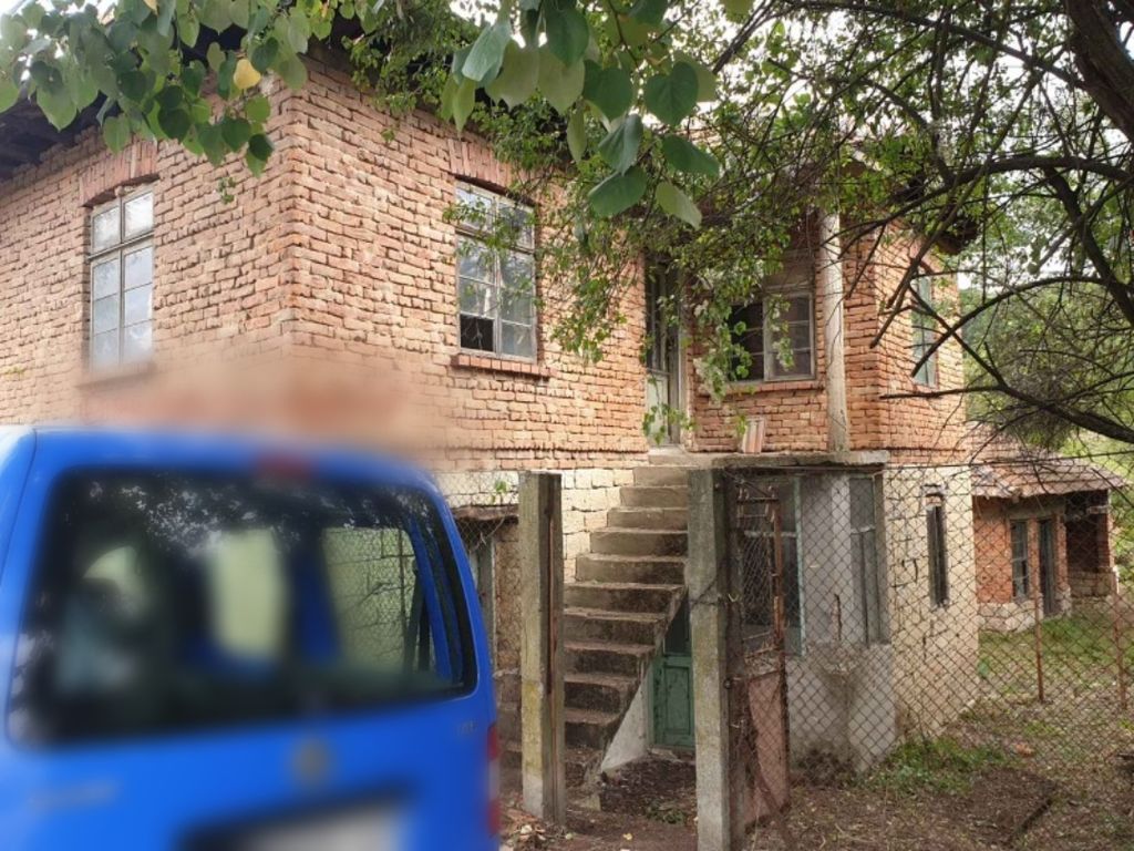 Property photo 3 of 4