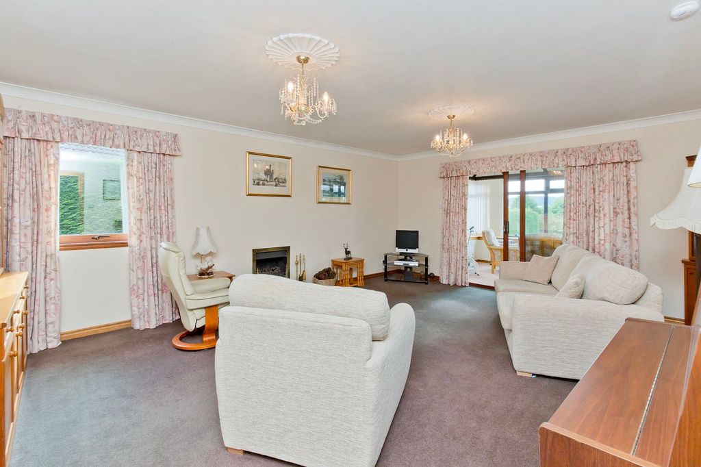 Property photo 3 of 30