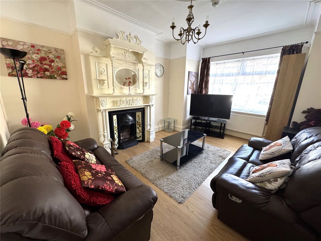 Property photo 2 of 16 Picture No. 18