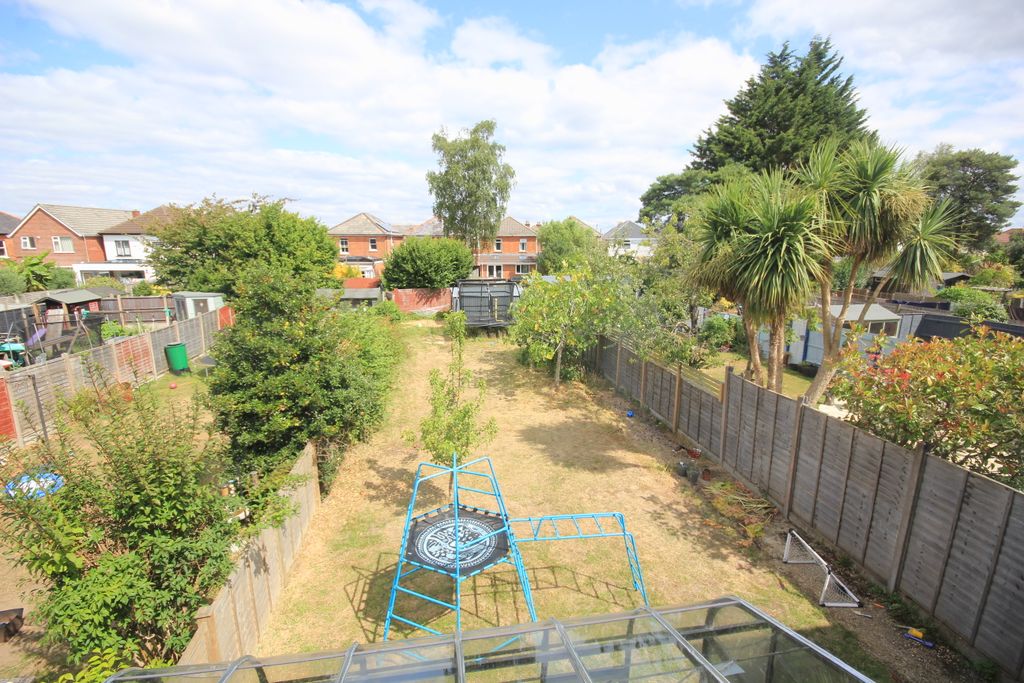 Property photo 2 of 29