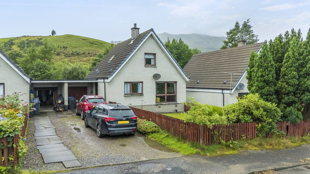 Property photo 1 of 27