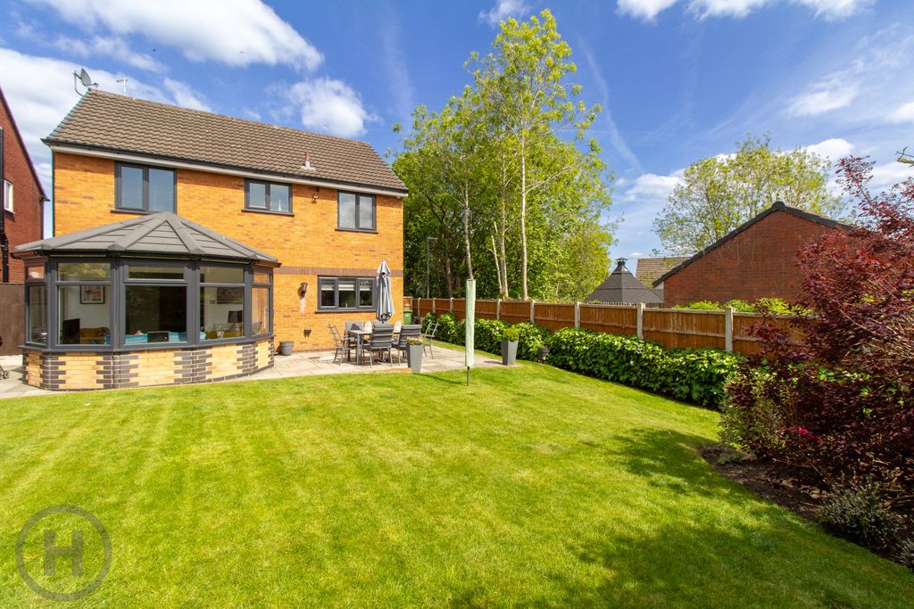 Property photo 2 of 35 Picture No. 20