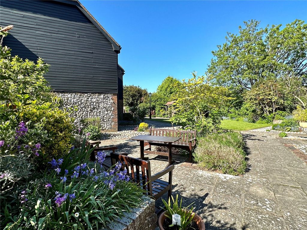 Property photo 3 of 14 Picture No. 05