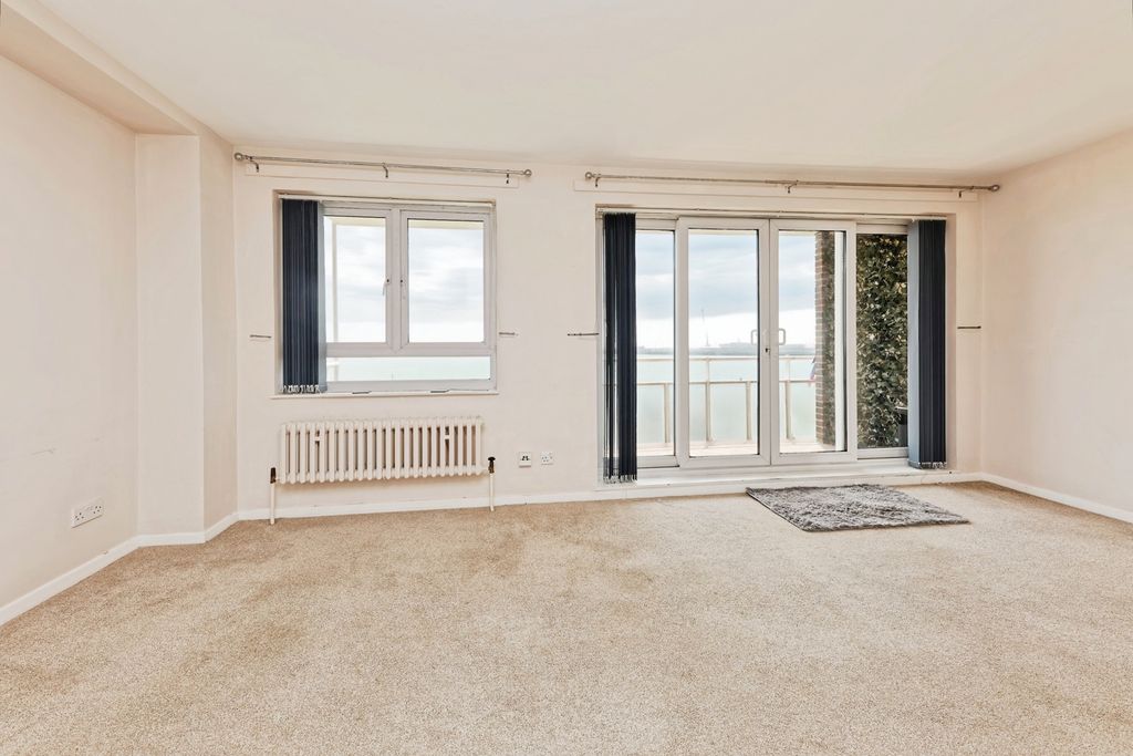 Property photo 3 of 18 Pbox-Img.Jpg