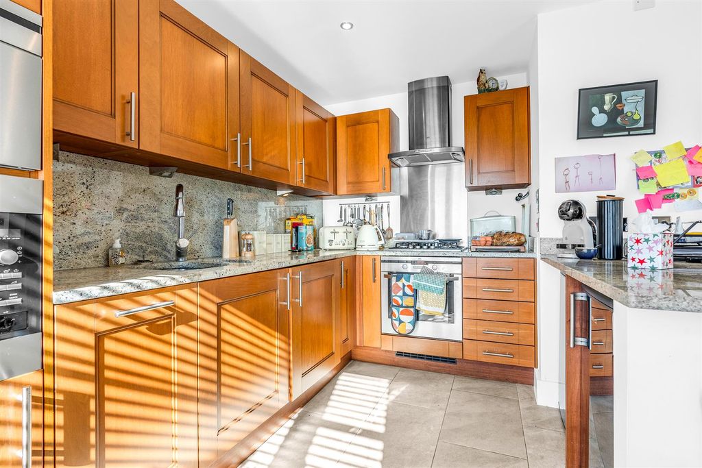 Additional image 7 of 3 bed terraced house for saleHarrison Lane, Balls Park, Hertford SG13