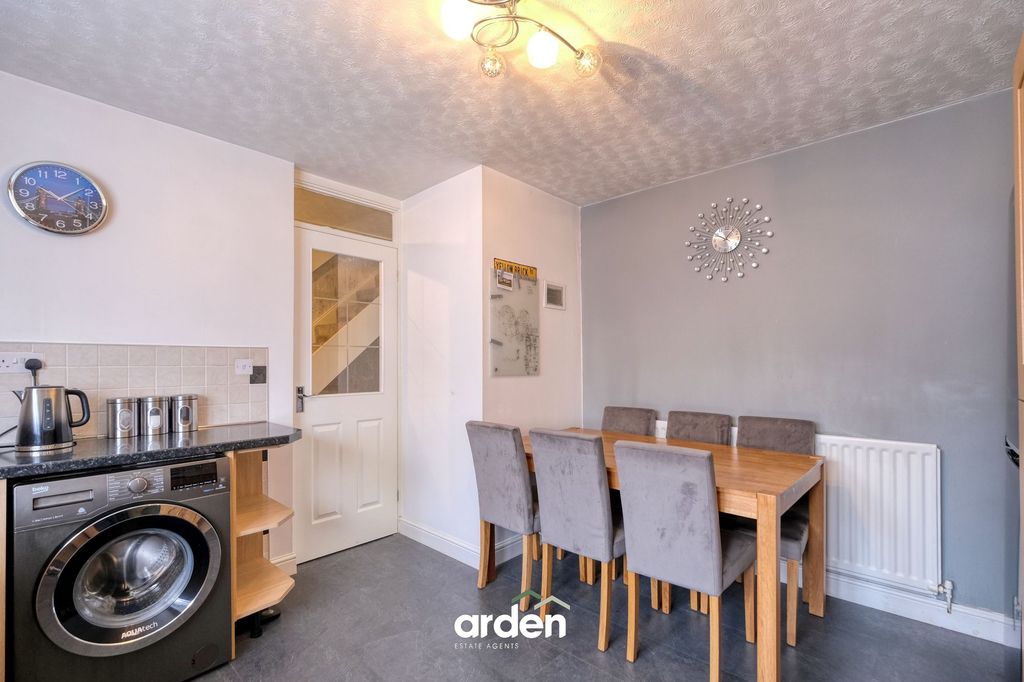 Property photo 3 of 13