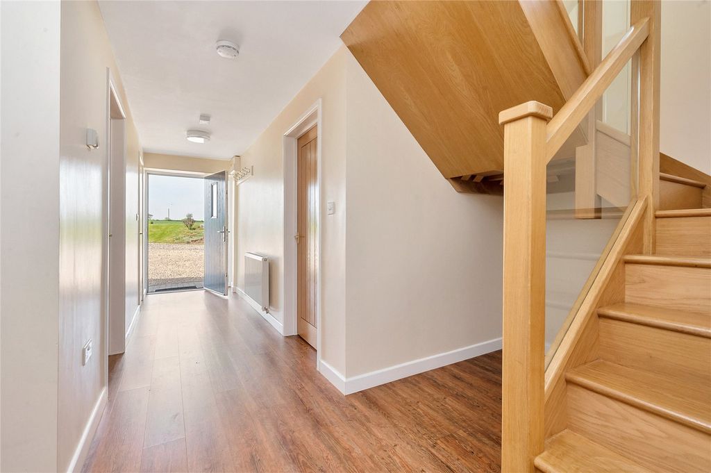 Property photo 3 of 13 Hall
