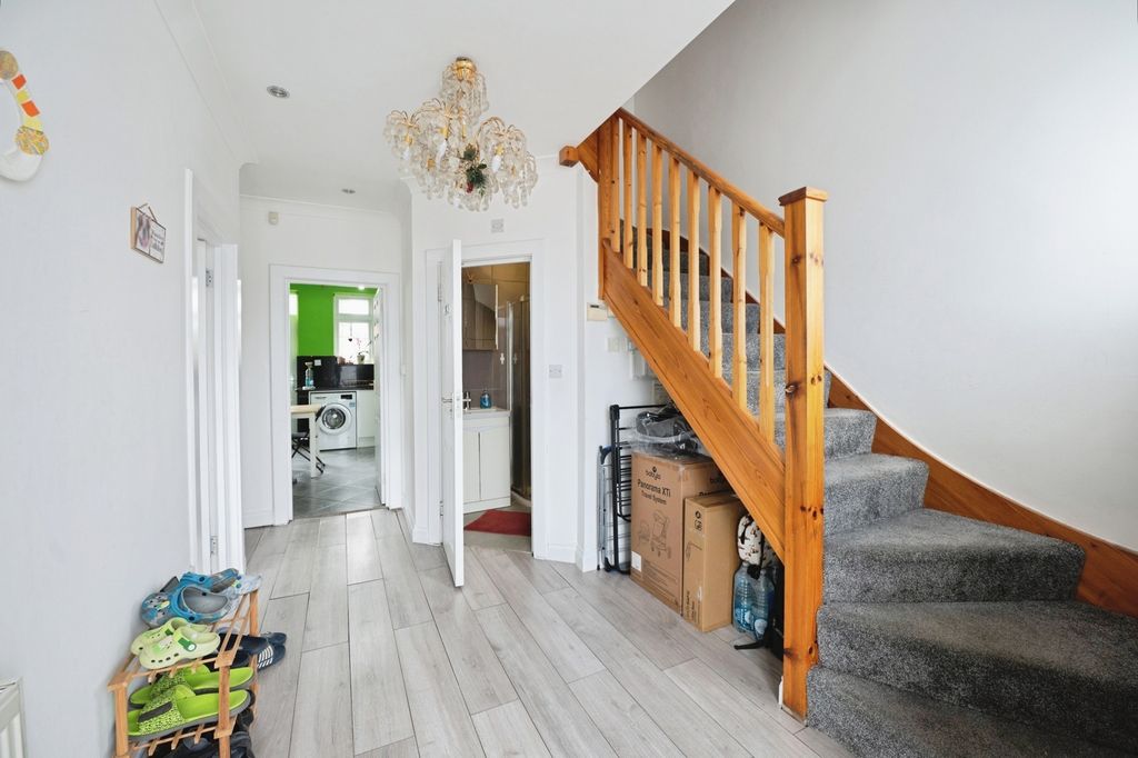 Property photo 3 of 14 Pbox-Img.Jpg