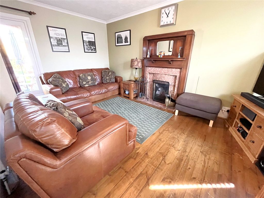 Property photo 2 of 23 Picture No. 13