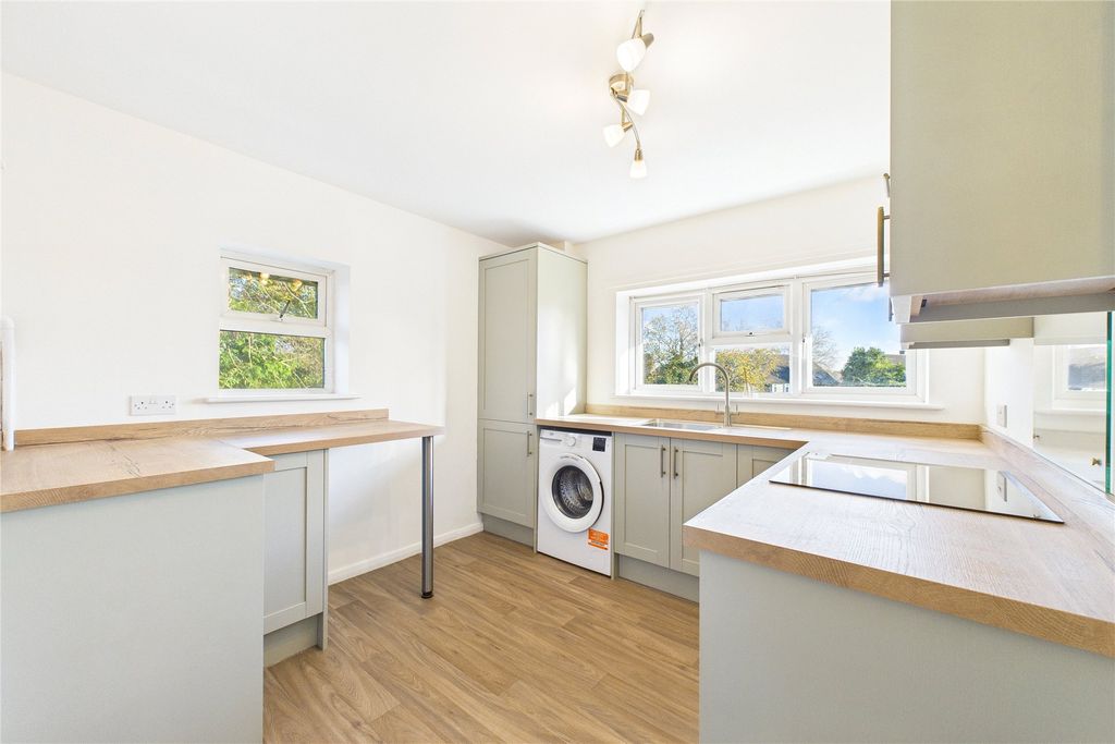 Property photo 2 of 8 Picture No. 04