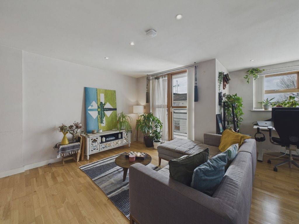 Property photo 2 of 10 5084492