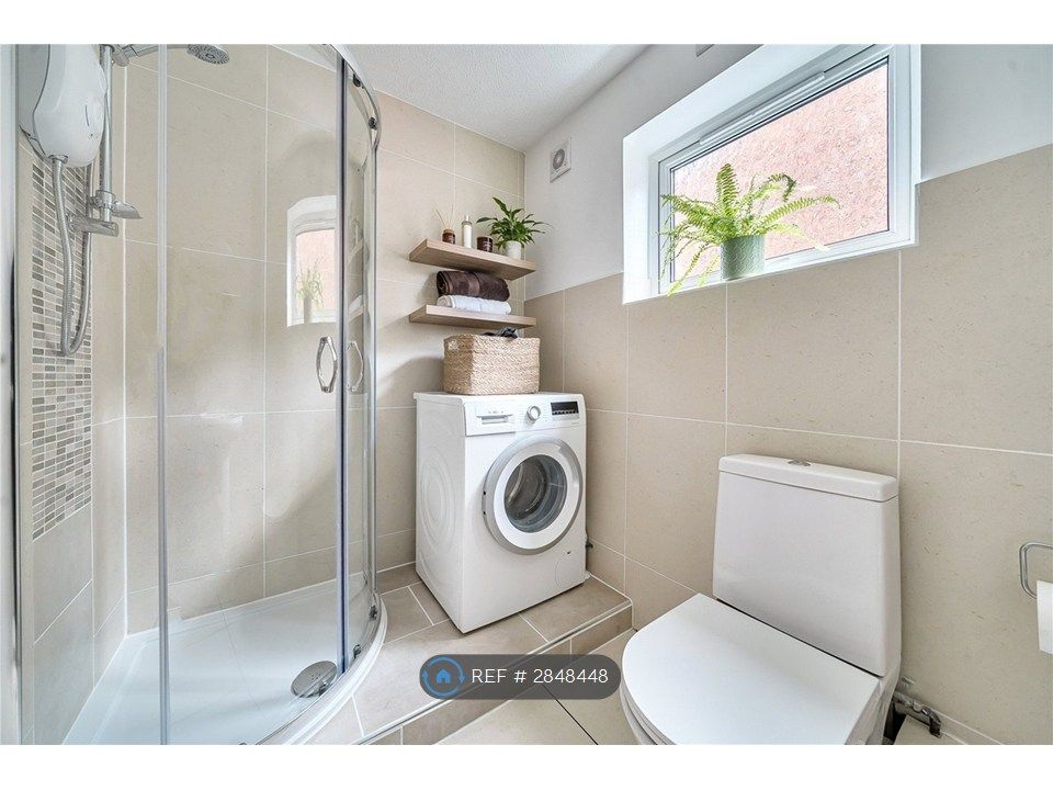 Property photo 3 of 13 Bathroom