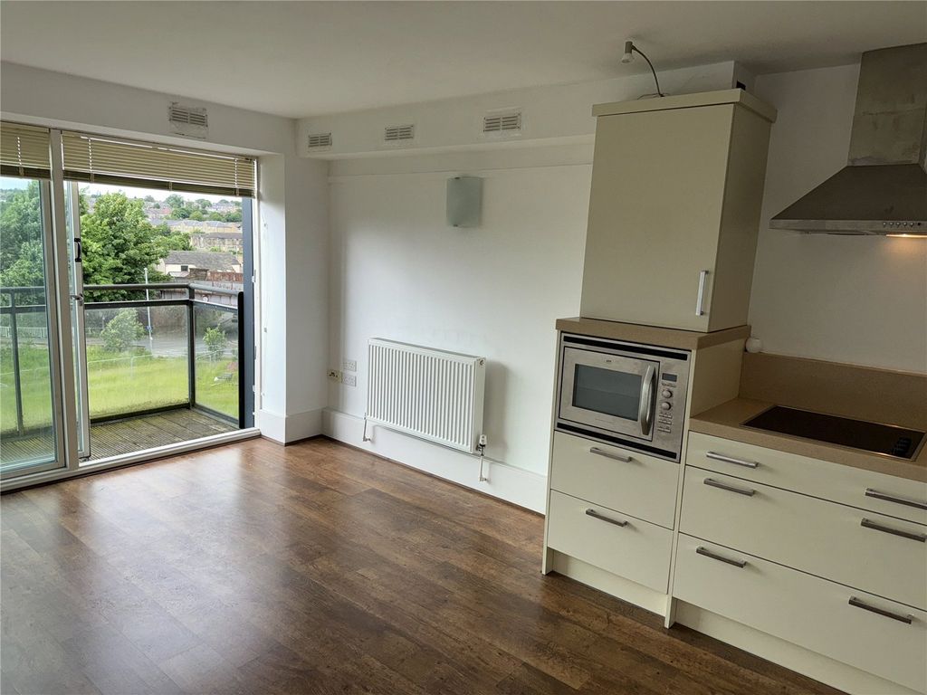 Property photo 2 of 12 Picture No. 02